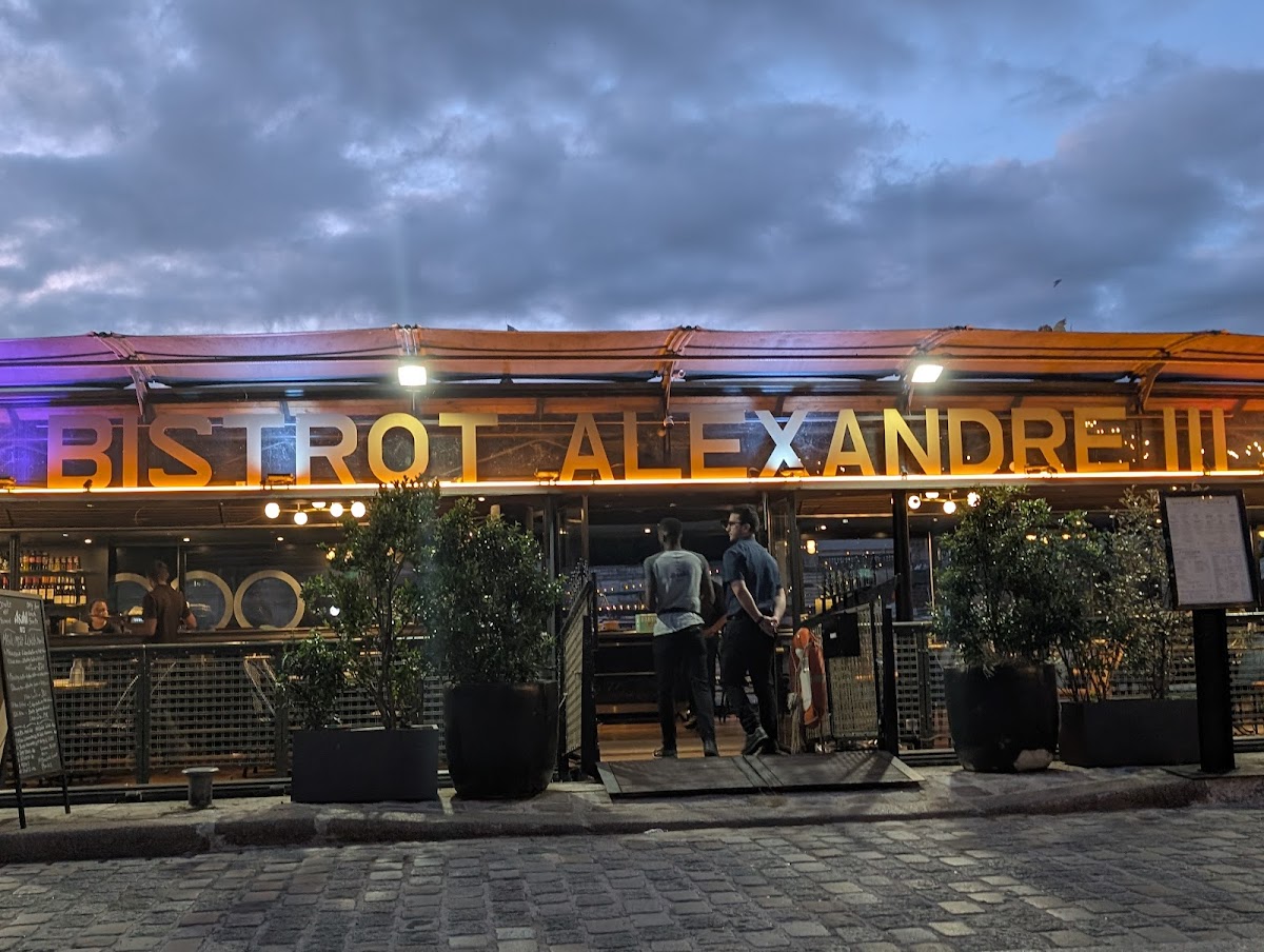 Péniche Bistrot Alexandre III
